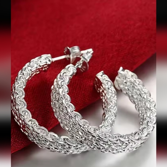 NWT Elegant Sterling Silver Overlayed Woven Hoop Earrings - Picture 2 of 4